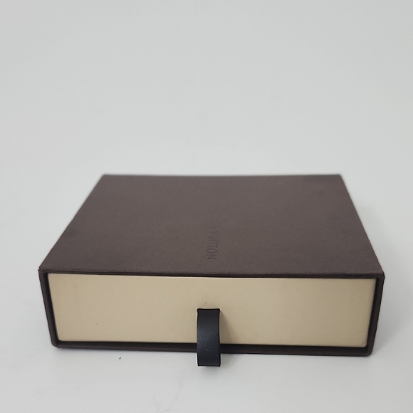 Louis Vuitton Box Compact Wallet Dark Brown Pull Open/Close 6. x 5 x 2 inches - Picture 2 of 8